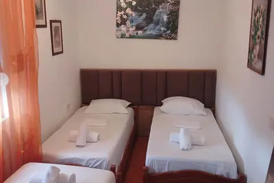 Image de 2-bedroom apartment in peaceful Sarandë with WiFi, Ac