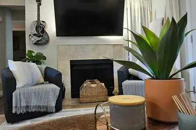 Image de Charming 2-bedroom condo with WiFi and Ac in fabulous Austin