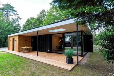 Image de Sustainable forest cottage with covered terrace perfect for a peaceful family holiday close to nature. ure.