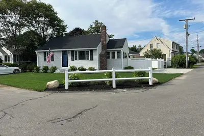 Image de Charming Cottage w/ WiFi, Ac in York, Walking Distance to Long Sands Beach