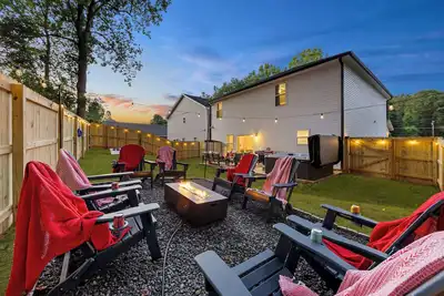 Image de Wow! Charming Charlotte Home w/Hot Tub and Game Room!