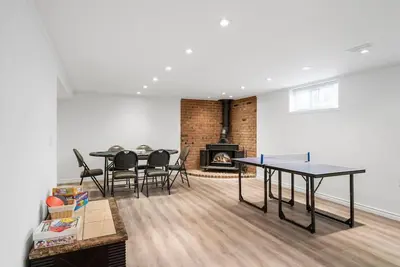 Image de Spacious Family Home | Games, Netflix & Backyard