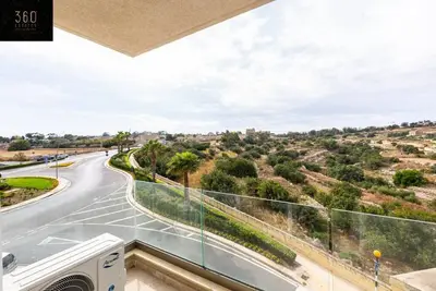 Image de Mxk002 - Orland  · Beautiful 2br Apt with beautiful w/tranquil views