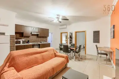 Image de Lovely, central 2br home, just off St Julians w/Ac