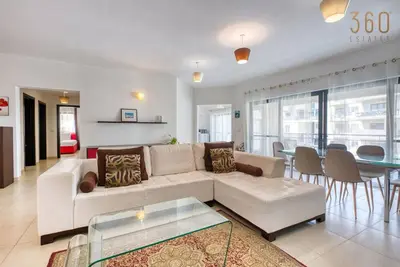 Image de Your spacious 3br Home in the Heart of St'Julians!