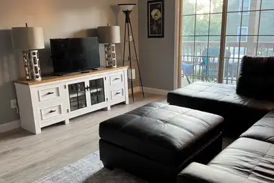 Image de Enjoy B-Town Bungalow near Iu and More! 3-bed 2-bath Updated Bloomington Condo!