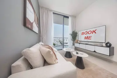 Image de StayShort - Vibrant 1-Bedroom in Jvc Sleeps 4 with balcony