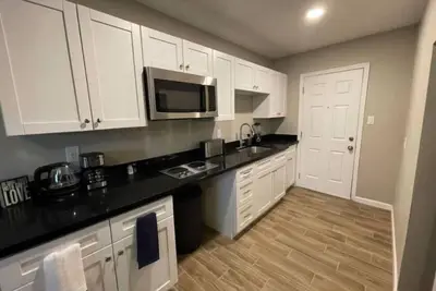 Image de Midtown 1br – Stylish Unit D