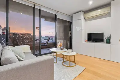 Image de Stunning City Views Steps to SouthernCross/SkyBus