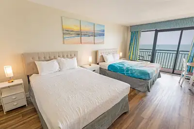 Image de New Direct Oceanfront 8th Floor, Sandcastle South!