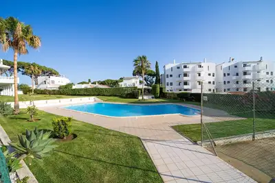 Image de Tangerine Apartment by HelloVacations