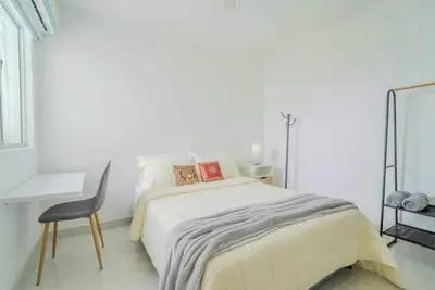 Image de A three-bedroom apartment with an ocean view