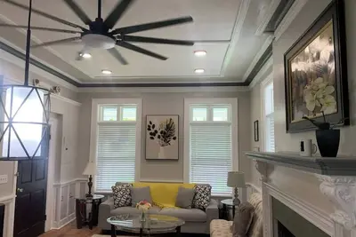 Image de Modern Historical Albany Living