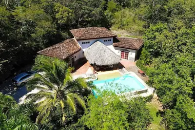 Image de Gorgeous Tropical Villa, guest Home, Pool, Garden