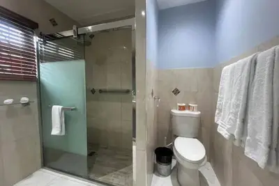 Image de Ava’s Luxury Suite 2br -Pool