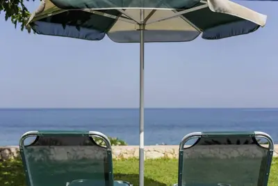 Image de Orianthi’s Beachfront Home