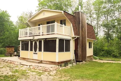 Image de Cozy Winter Cabin Escape - Fireplace and Free Firewood