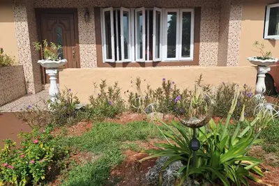 Image de Comfort at Sandra's Garden Estate with air condition and wifi