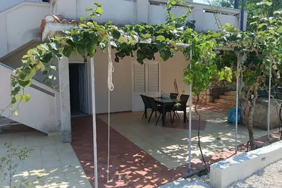 Image de Appartement de deux chambres avec la terrasse Lun, Pag (A-24796-a)