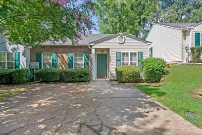 Image de Charming 2br Townhome - Walk to Masters, minutes from Med District & Downtown.