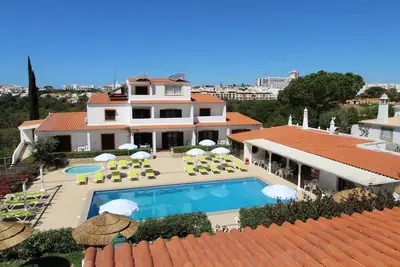 Image de 2 Units | Spacious & Peaceful Algarve Stay Minutes from the Beautiful Coastline