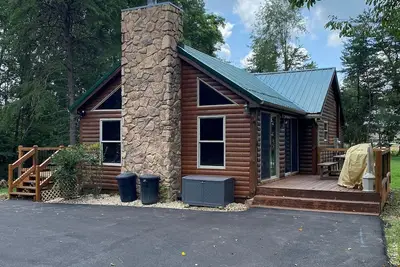 Image de Sassafras Cabin (Hocking Hills area)