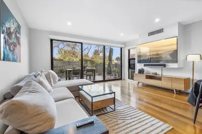 Image de Stylish 3-Bed Thornbury Stay with Outdoor Lounge