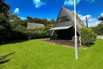 Image de Tent roof house with fence near the beach - Tent roof house