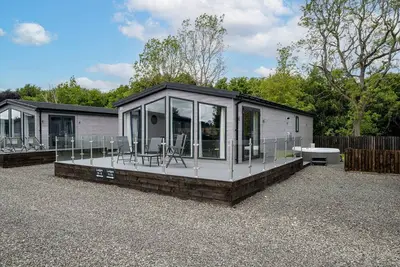 Image de Paddock Lodge| Deluxe 2 Bed Chalet