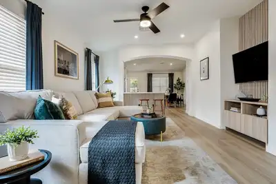 Image de S. Atx mins to Dwtn, Kyle, Buda| Long stays w/ Dog