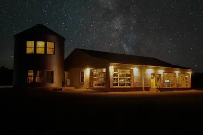 Image de Rent both the Highbanks and Southview spaces for a full \"West Barn\" experience!