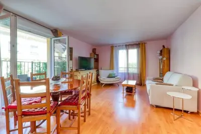 Image de Appartement pour 6 personnes près Disneyland Paris - Terrasse - Parking sous sol