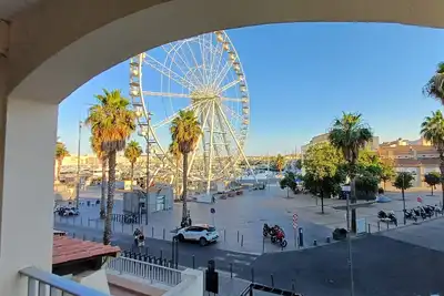 Image de Chez Sofia : T3  centre port avec terrasse vue port piscine et place de parking