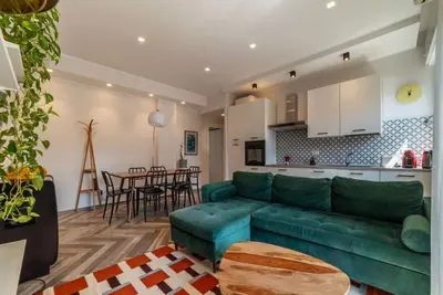 Image de GuestHost - Colorful Apt in Vintage-Modern Style