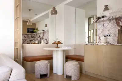 Image de Élysée Collection Ix by onefinestay