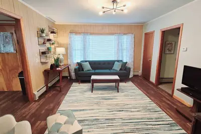 Image de Backyard Bliss Near Bangor Concerts, Hiking, Trails. Pasture for Horses!