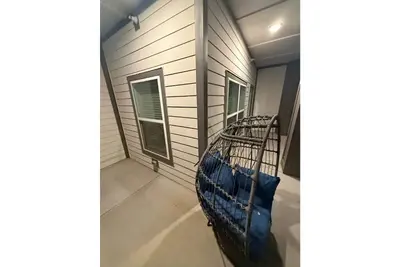 Image de Luxurious Plush Apartment