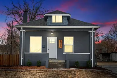 Image de The Blue Bungalow of East Berkeley, Cozy 2-bed in charming Denver with WiFi, Ac