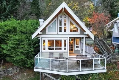 Image de Cob 31-Stunning Marina View Cottage on Pender Island
