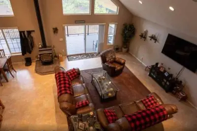 Image de Spacious and beautiful 3-bedroom house in Crescent's gorgeous Two Rivers North