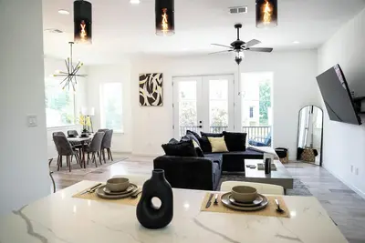 Image de Modern 3-Bedroom Houston Gem – Comfort, Style & Location!