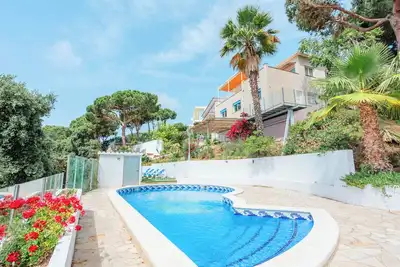 Image de Spacious villa, in the Beverly Hills of Lloret, exceptional views on 1000m² land