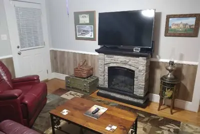 Image de Charming 2-bedroom bungalow in Sylva with WiFi, Streaming Tv. Near Wcu.