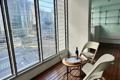 Image de Business and family friendly urban oasis