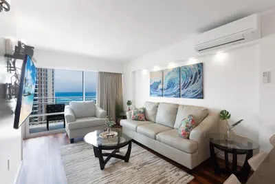 Image de Ilikai Hotel, Great view of the Hilton Lagoon and Waikiki Beach!