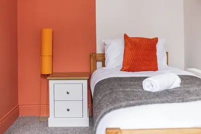 Image de The Royal Residence - Sorley Steet, 2 minutes to Royal Sunderland Hospital