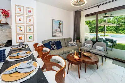 Image de Aqua Vibe · 1br Swim-Out Suite · Cana Rock Star