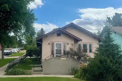 Image de Spacious Vintage Getaway. Walkable!