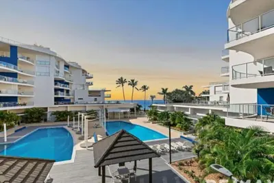 Image de Stunning Water Views - Waters Edge at the Pier