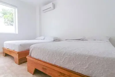 Image de 4-bedroom House in Manta with WiFi, Ac. Security 24/7